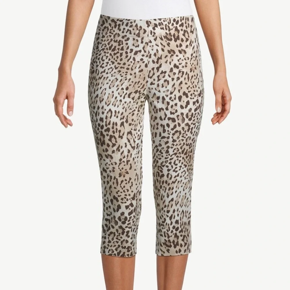 Chico’s 00 Brigitte Cheetah Slim Capri Pants Chico’s Size 00 (2)